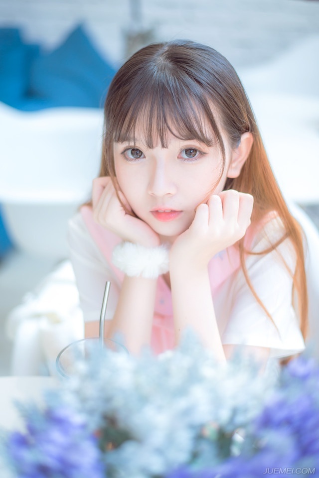 “这十万大军是我们的了。”